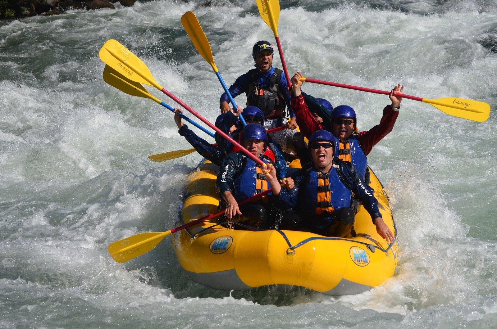 rafting-1259609_1920